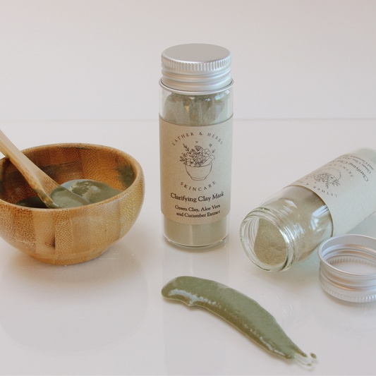 Clear glass test tube bottle with aluminium lid, bamboo bowl and spoon